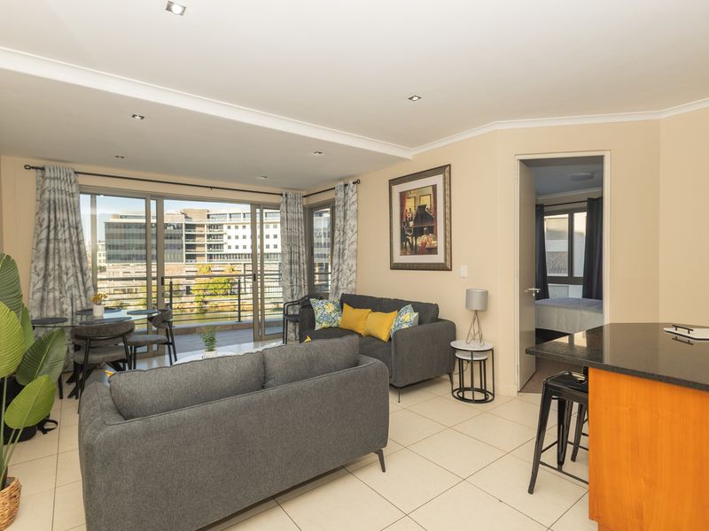 FULLY FURNISHED WATER VIEW APARTMENT - Photo 2