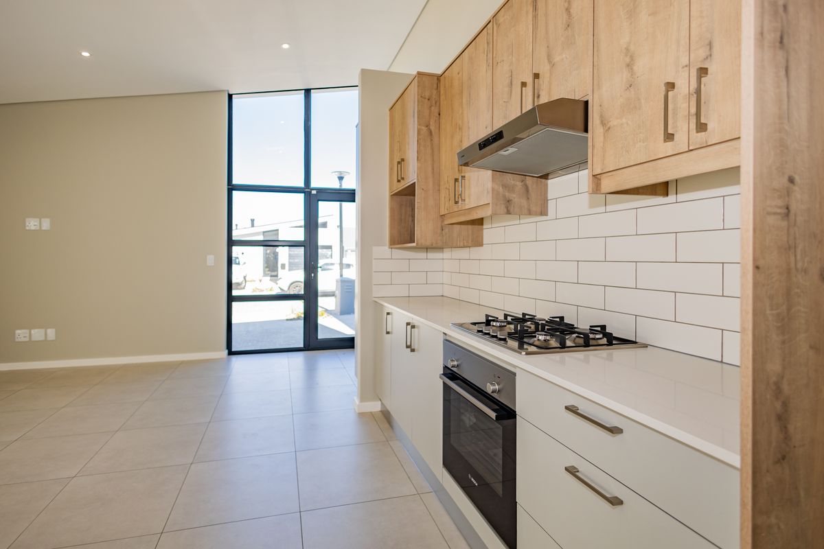 Charming 2-Bedroom Home in Sought-After Silverstone Lifestyle Estate, Haasendal – Kuils River - Photo 4