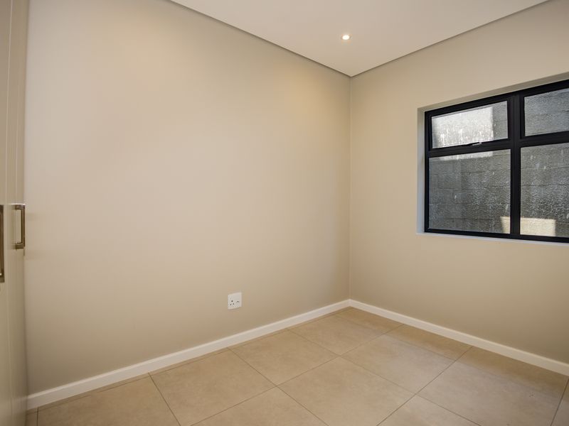 Charming 2-Bedroom Home in Sought-After Silverstone Lifestyle Estate, Haasendal – Kuils River - Photo 8