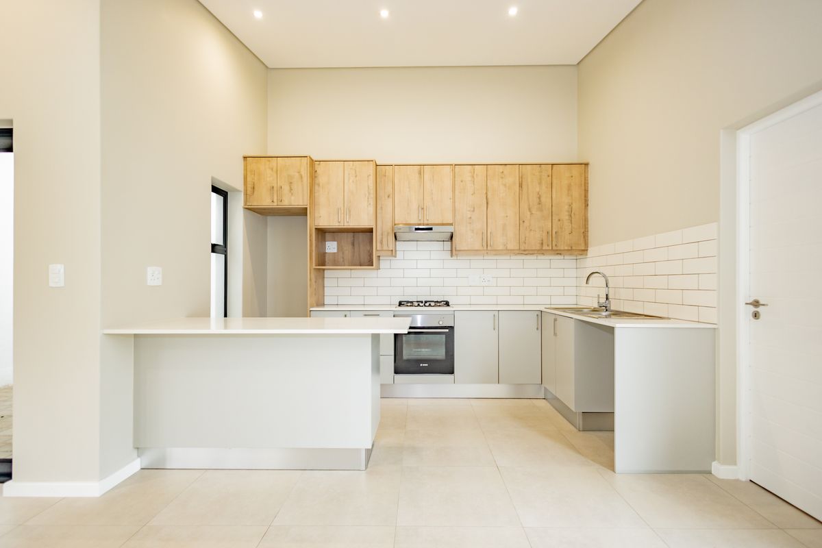 House For Sale In Kuils River - Photo 3