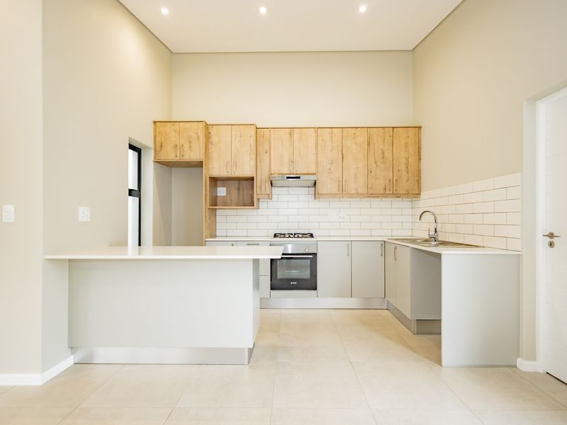 House For Sale In Kuils River - Photo 3