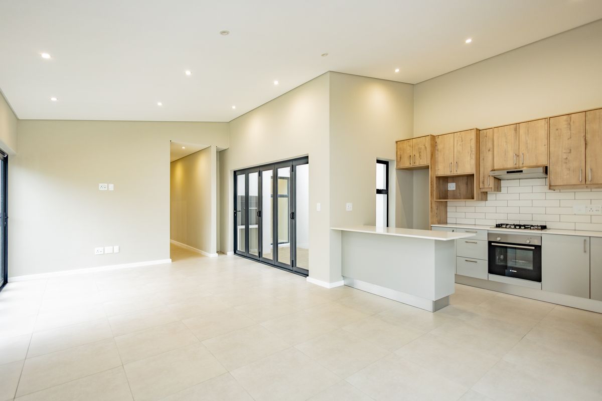 House For Sale In Kuils River - Photo 2