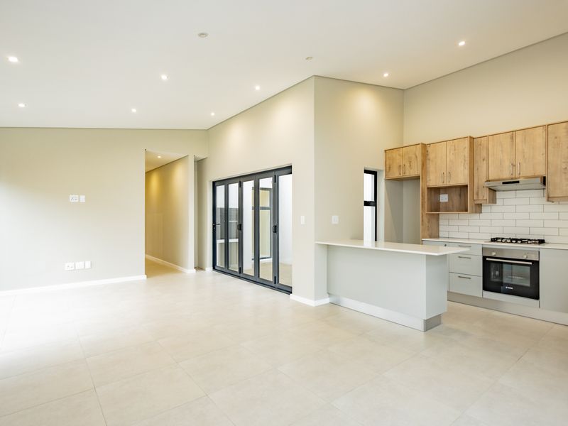 House For Sale In Kuils River - Photo 2