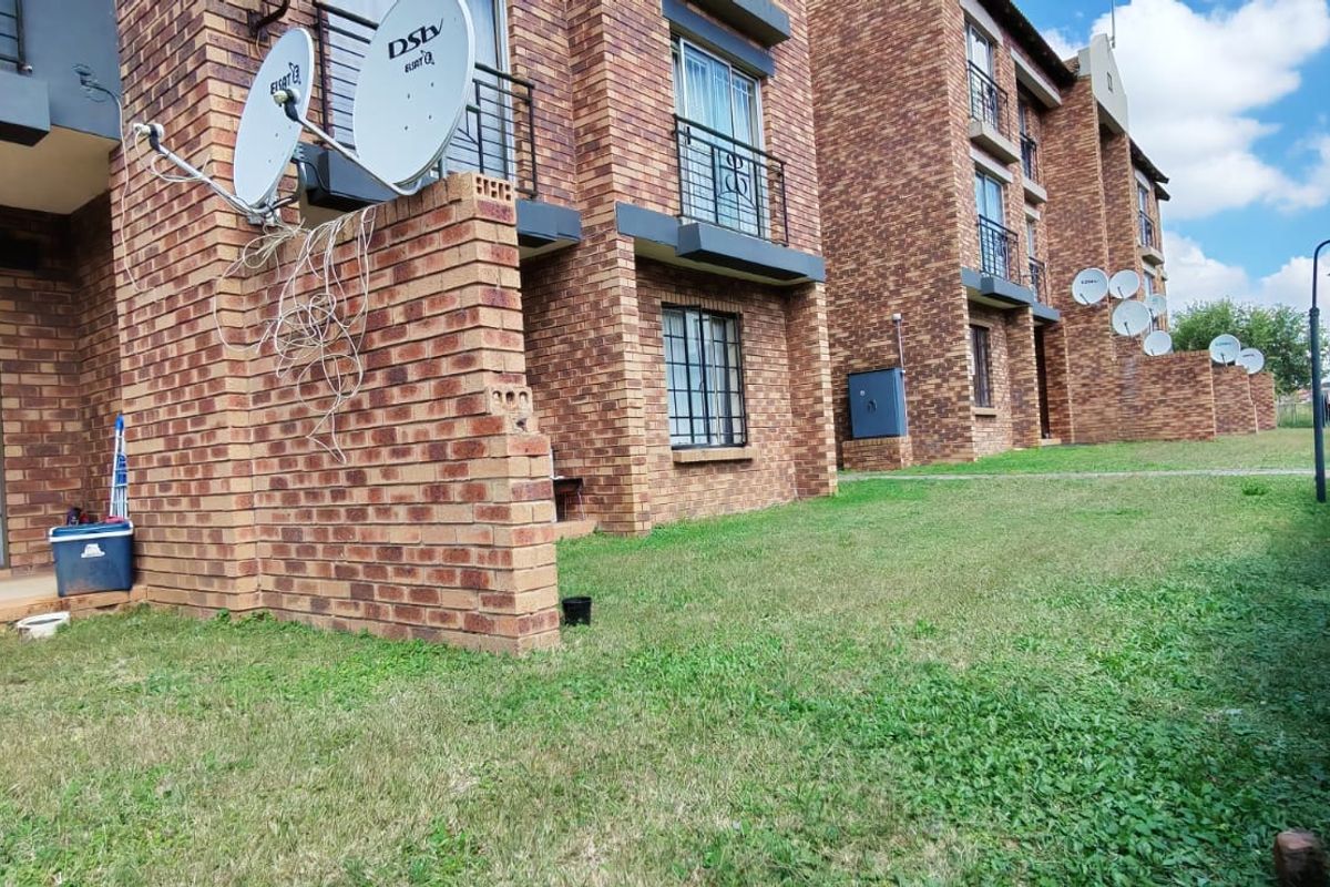 Your Dream Home Awaits: 2-Bedroom Apartment in Sagewood, Midrand - Photo 3