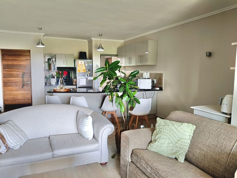 2 Bed Estate-Living Apartment - Photo 5