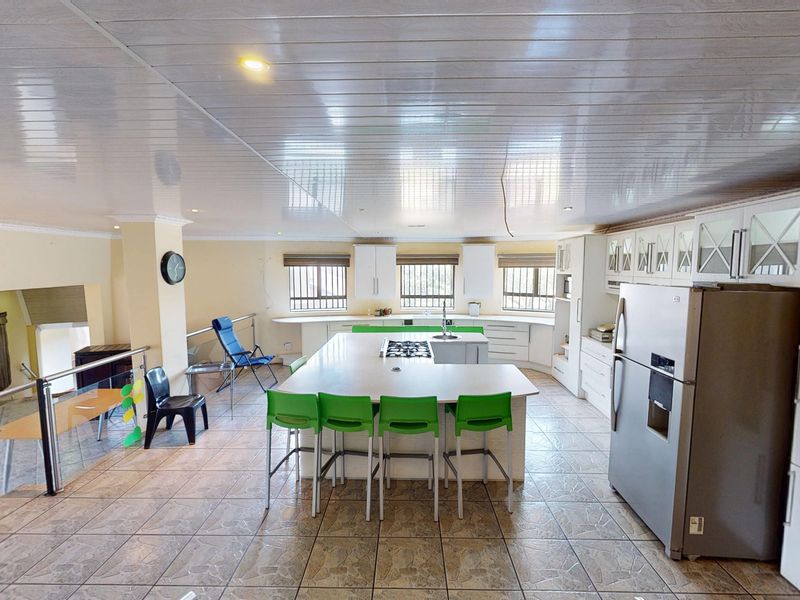 Farm for sale in a private estate - Photo 4