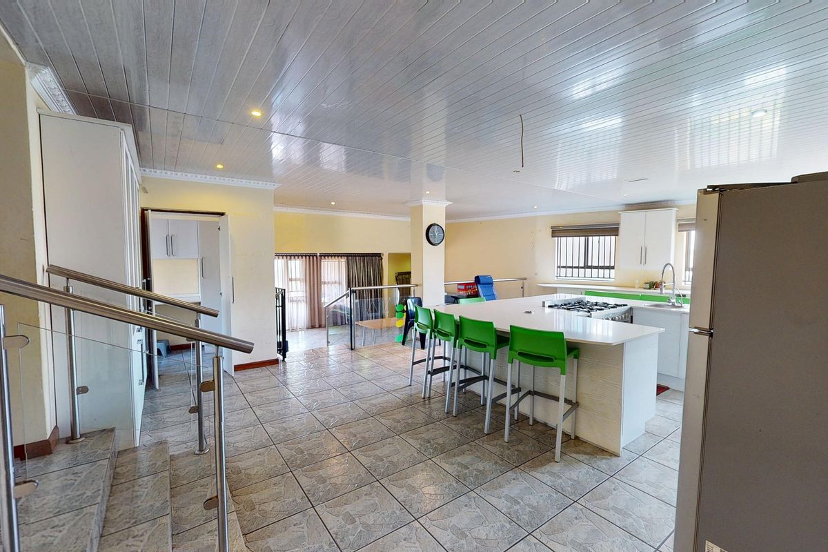 Farm for sale in a private estate - Photo 5