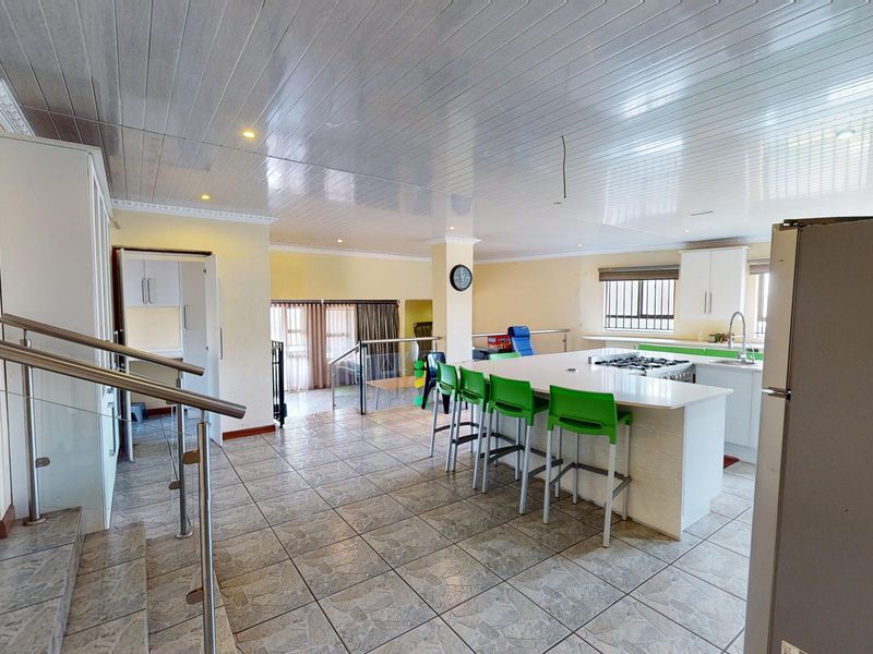 Farm for sale in a private estate - Photo 5