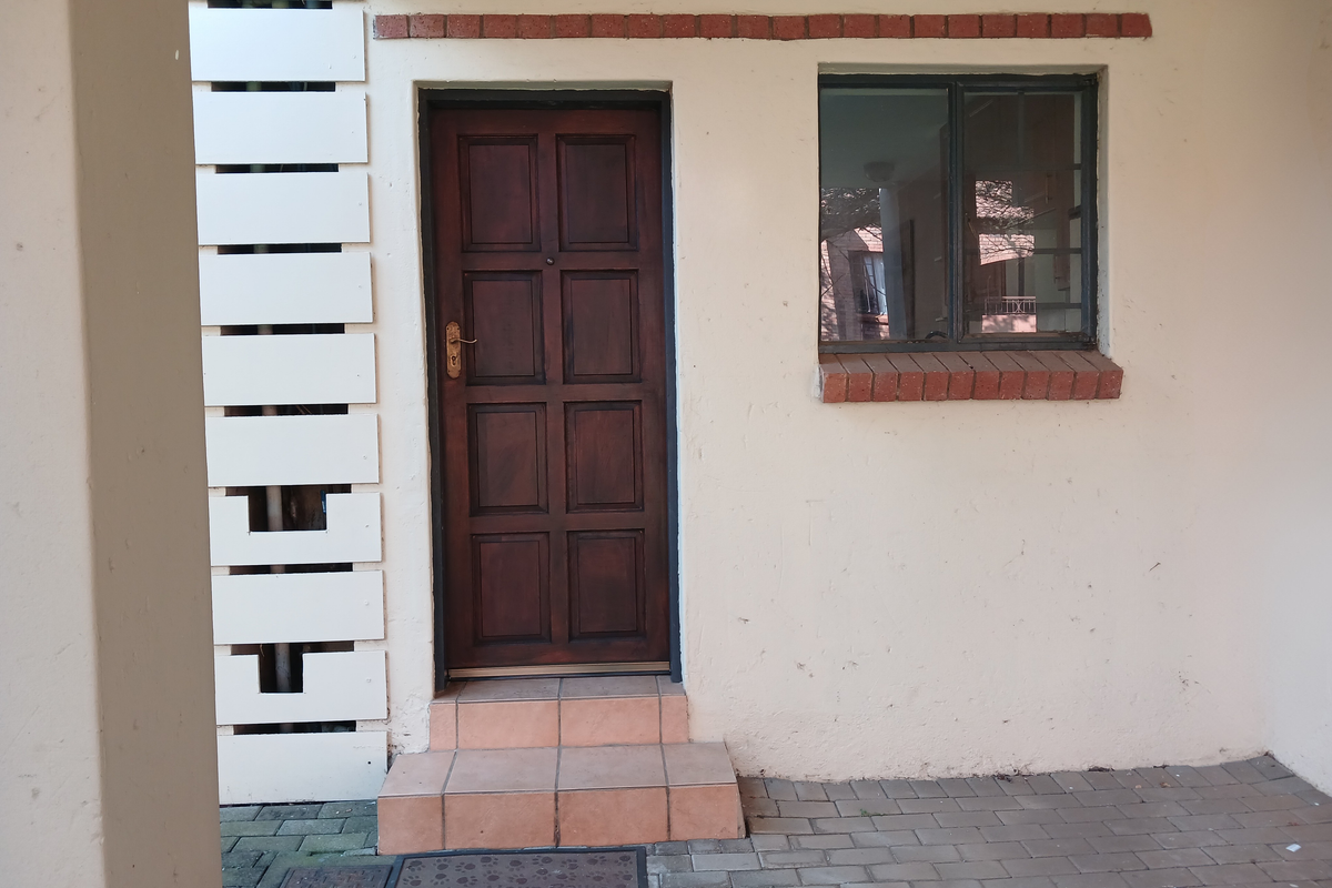 Ground Floor Unit in Mooikloof Ridge – Ideal for First-Time Buyers or Investors, - Photo 2