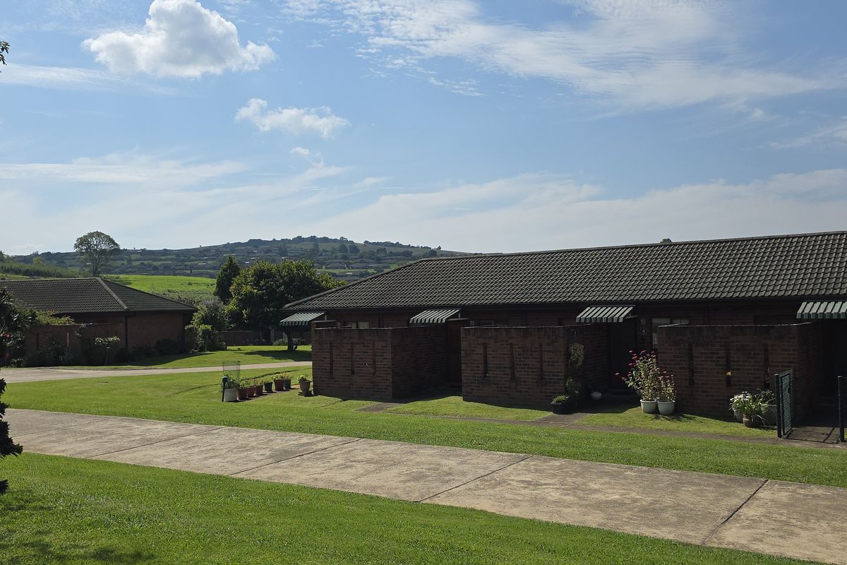 Sole Mandate - lovely little home in Amber Valley - Photo 2