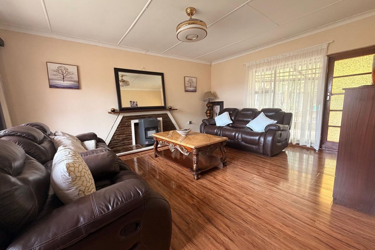 A Home Filled with Memories – Ready for Its Next Chapter in Saxilby/Amalinda - Photo 5