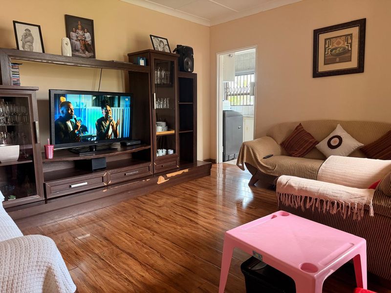 A Home Filled with Memories – Ready for Its Next Chapter in Saxilby/Amalinda - Photo 10