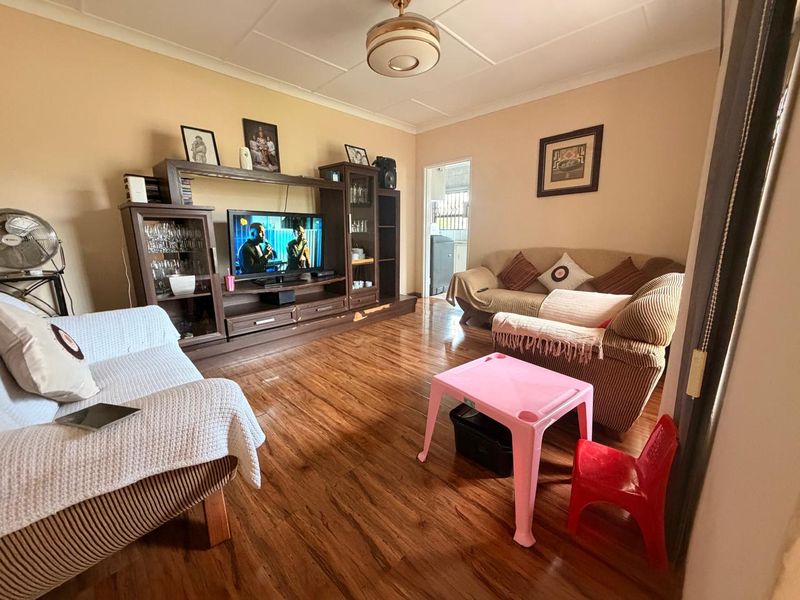 A Home Filled with Memories – Ready for Its Next Chapter in Saxilby/Amalinda - Photo 9