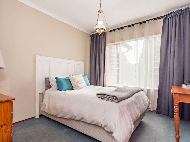 Beautiful 3 Bedroomed Home in Sought after Kenmare - Photo 10