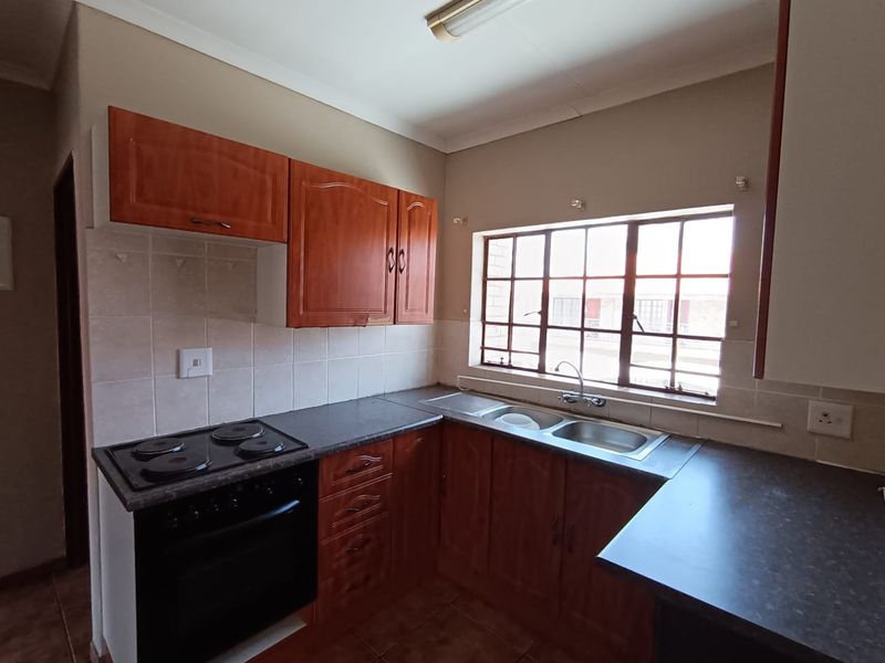 Apartment For Sale In Potchefstroom - Photo 5