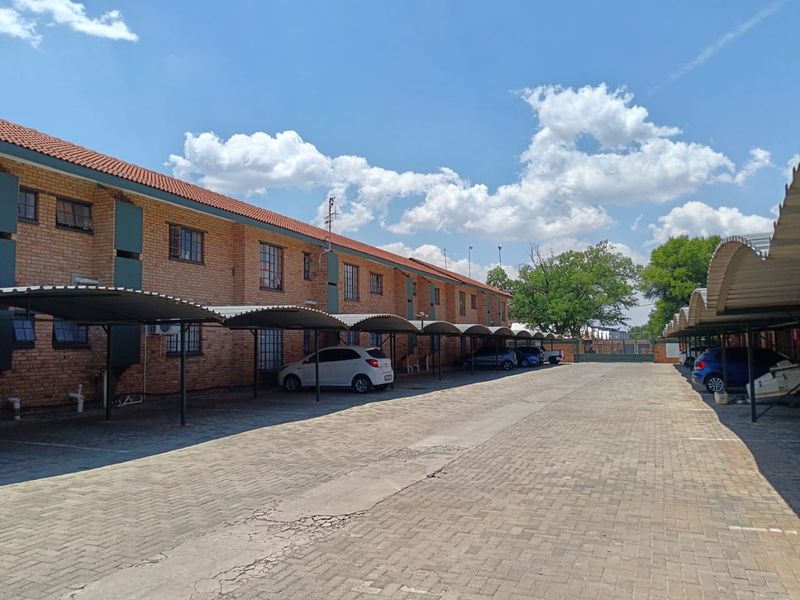 Apartment For Sale In Potchefstroom - Photo 3