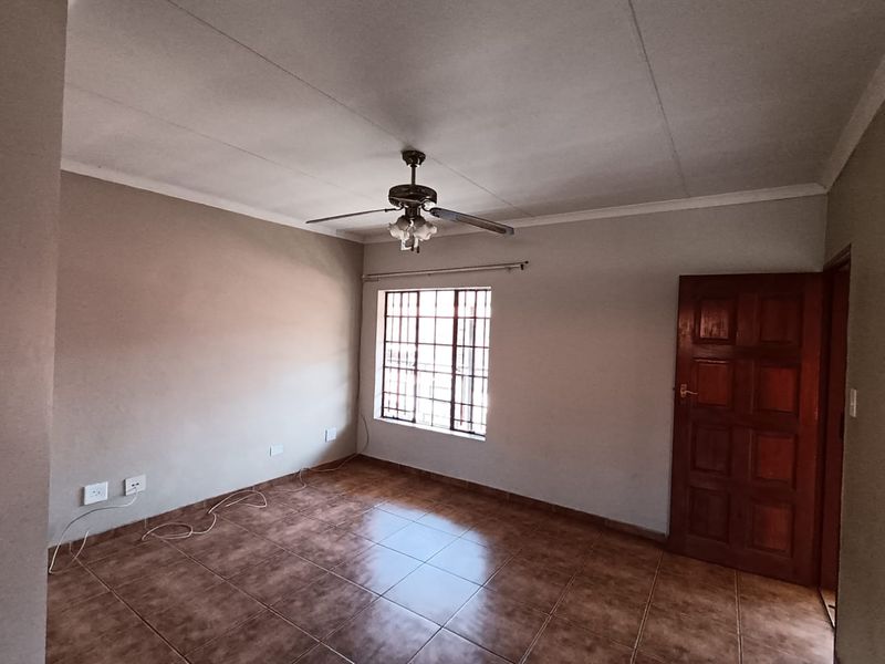 Apartment For Sale In Potchefstroom - Photo 8