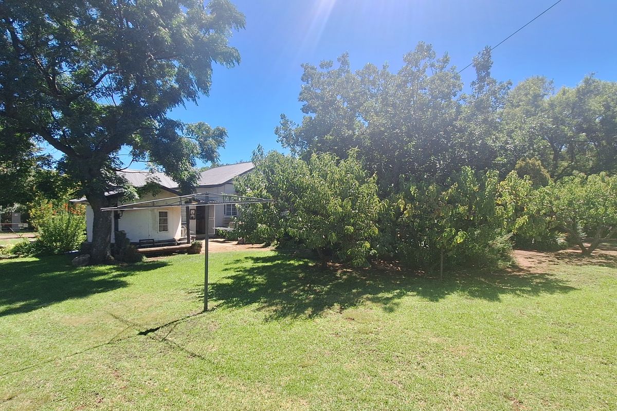 House with solar for sale - Photo 3