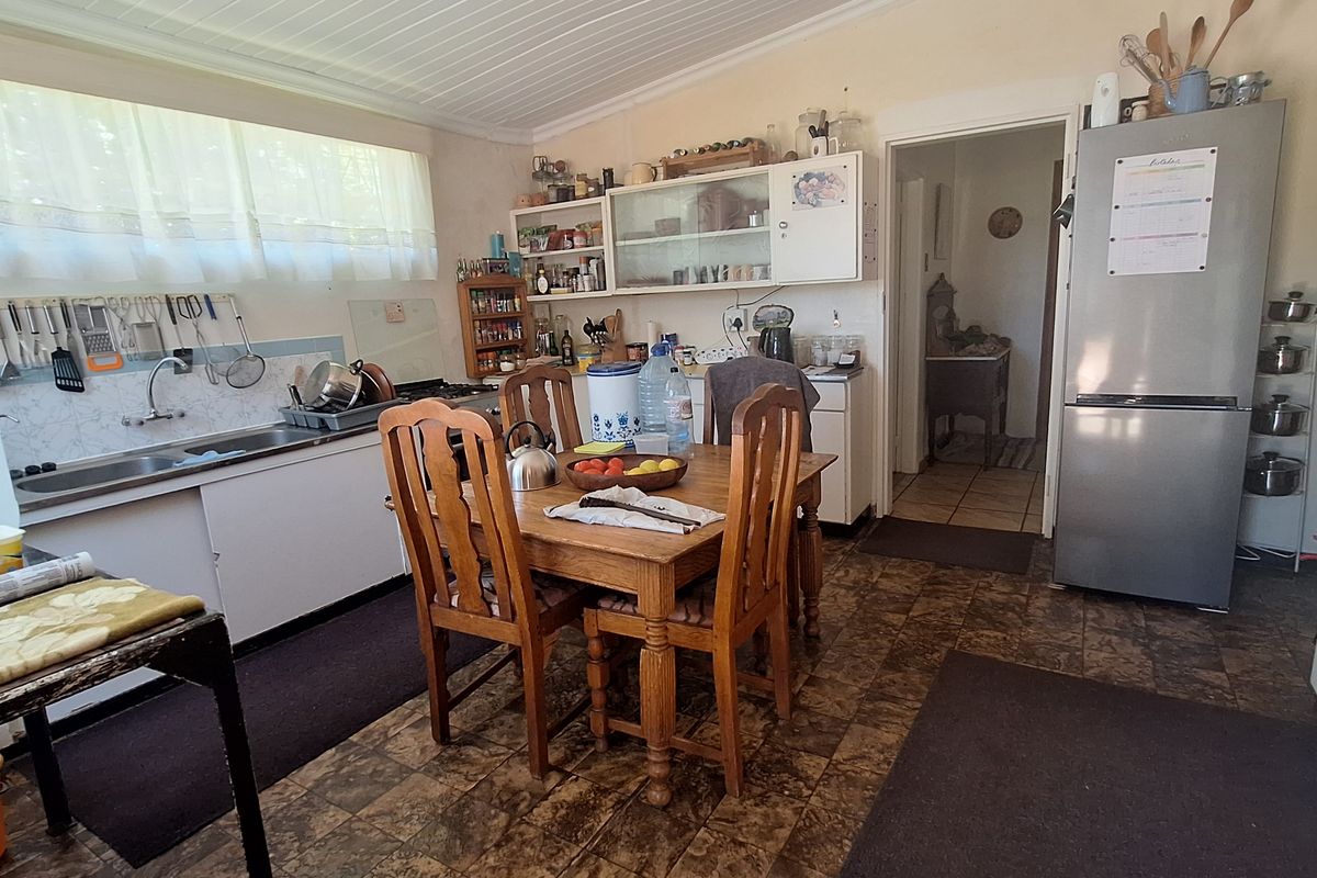 House with solar for sale - Photo 5