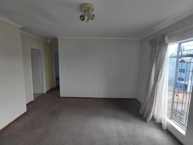 Don't Miss This Stunning 2 Bedroom 1 Bathroom Property In A Great Location - Photo 6