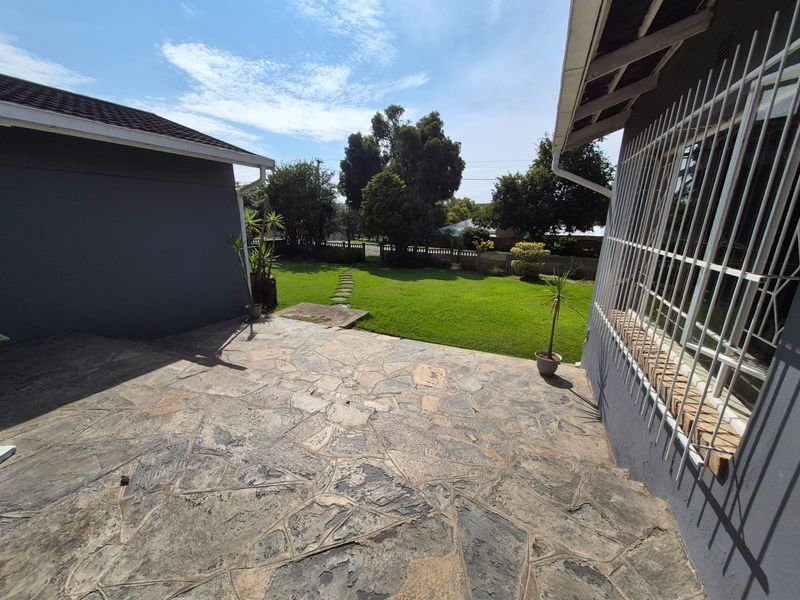 Warm sunny family home, don't miss out! - Photo 9