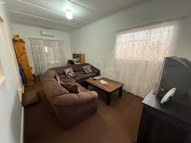 Spacious Living with Versatile Appeal in Somerset Park - Photo 7