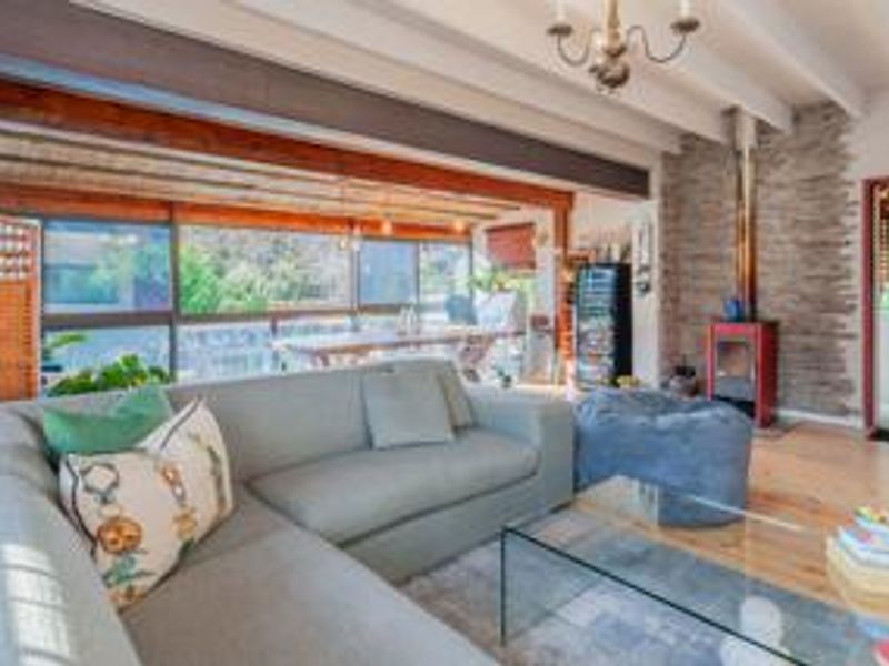 Beautiful Swedish Style Pet Friendly home for rent - Photo 3