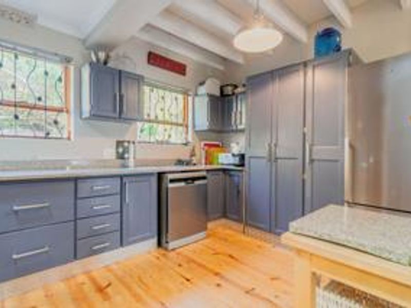 Beautiful Swedish Style Pet Friendly home for rent - Photo 10