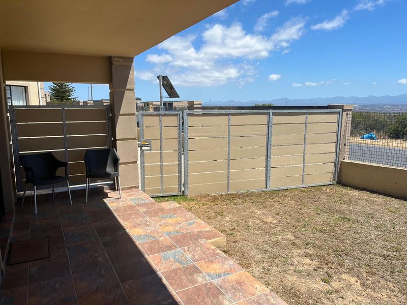 Modern, Pet-Friendly Living in Exclusive Mossel Bay Complex - Photo 9