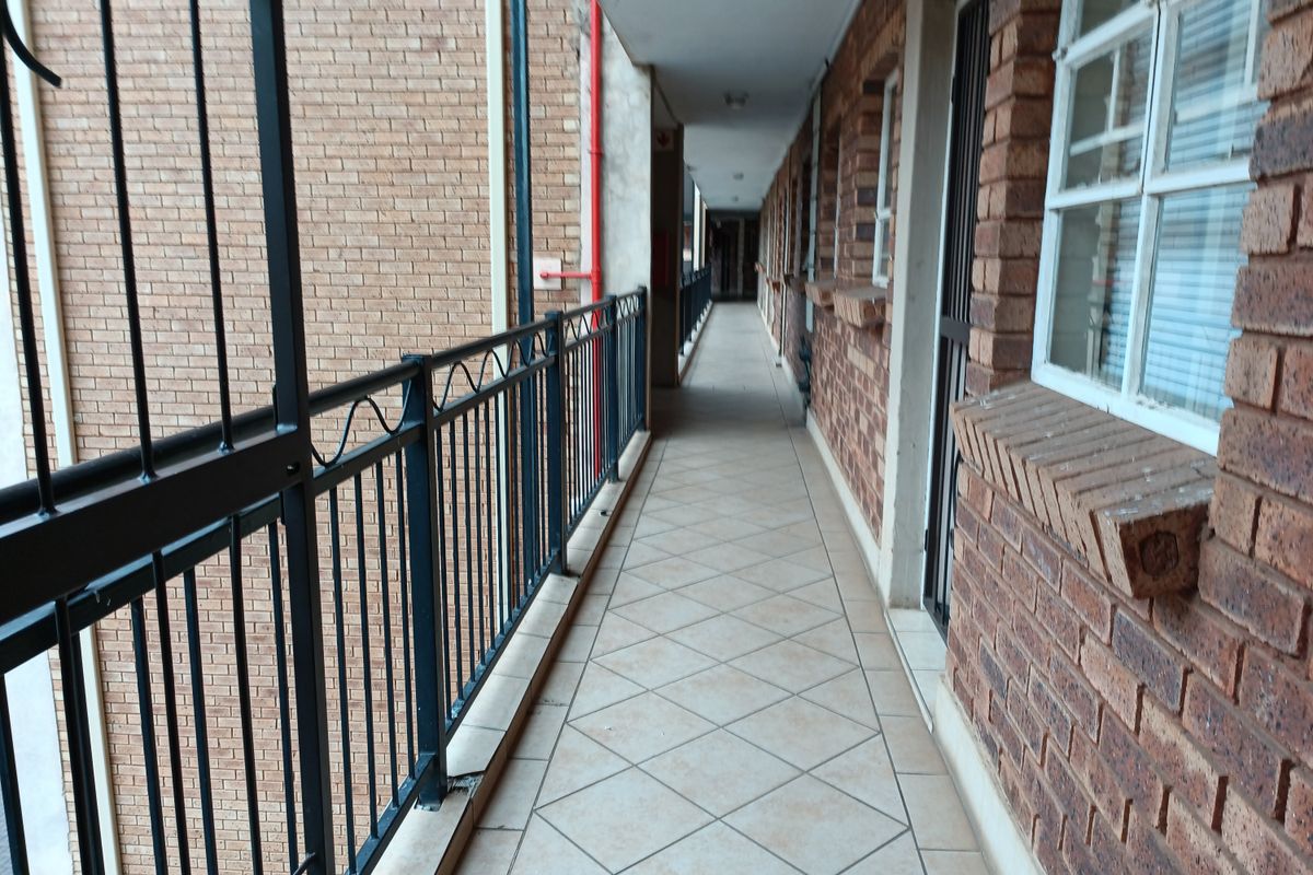 Charming 2 bedroom - Photo 4
