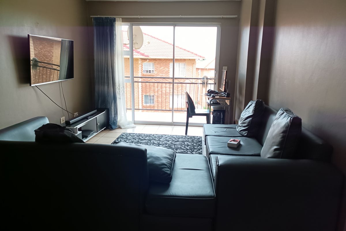 Charming 2 bedroom - Photo 5
