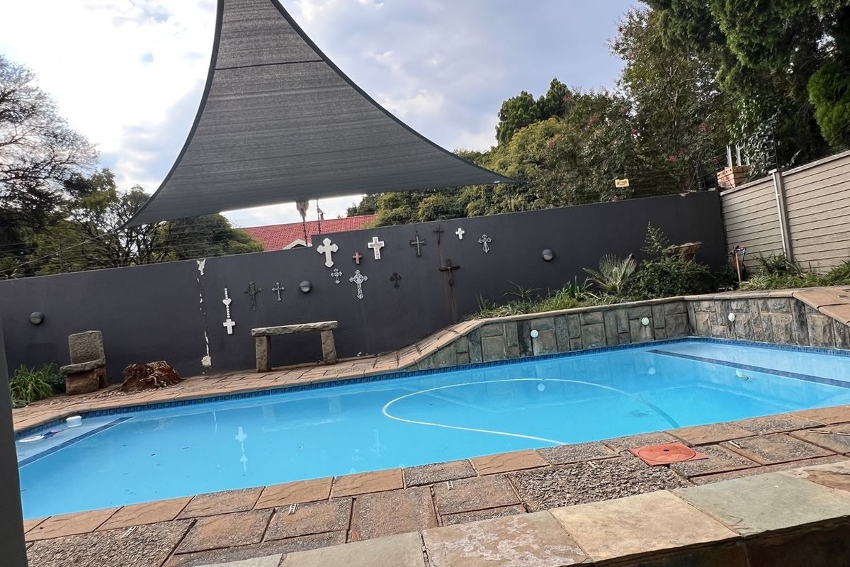 Luxury Living, Designed for Family Living – Space to Grow, Relax & Entertain - Photo 3