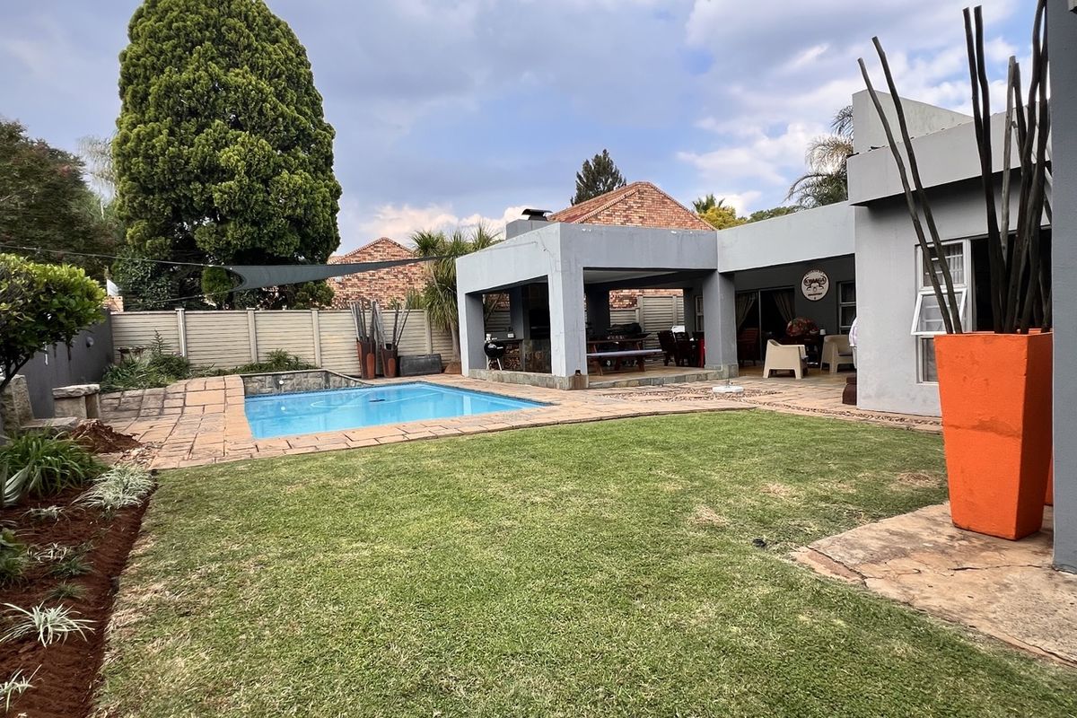 Luxury Living, Designed for Family Living – Space to Grow, Relax & Entertain - Photo 4