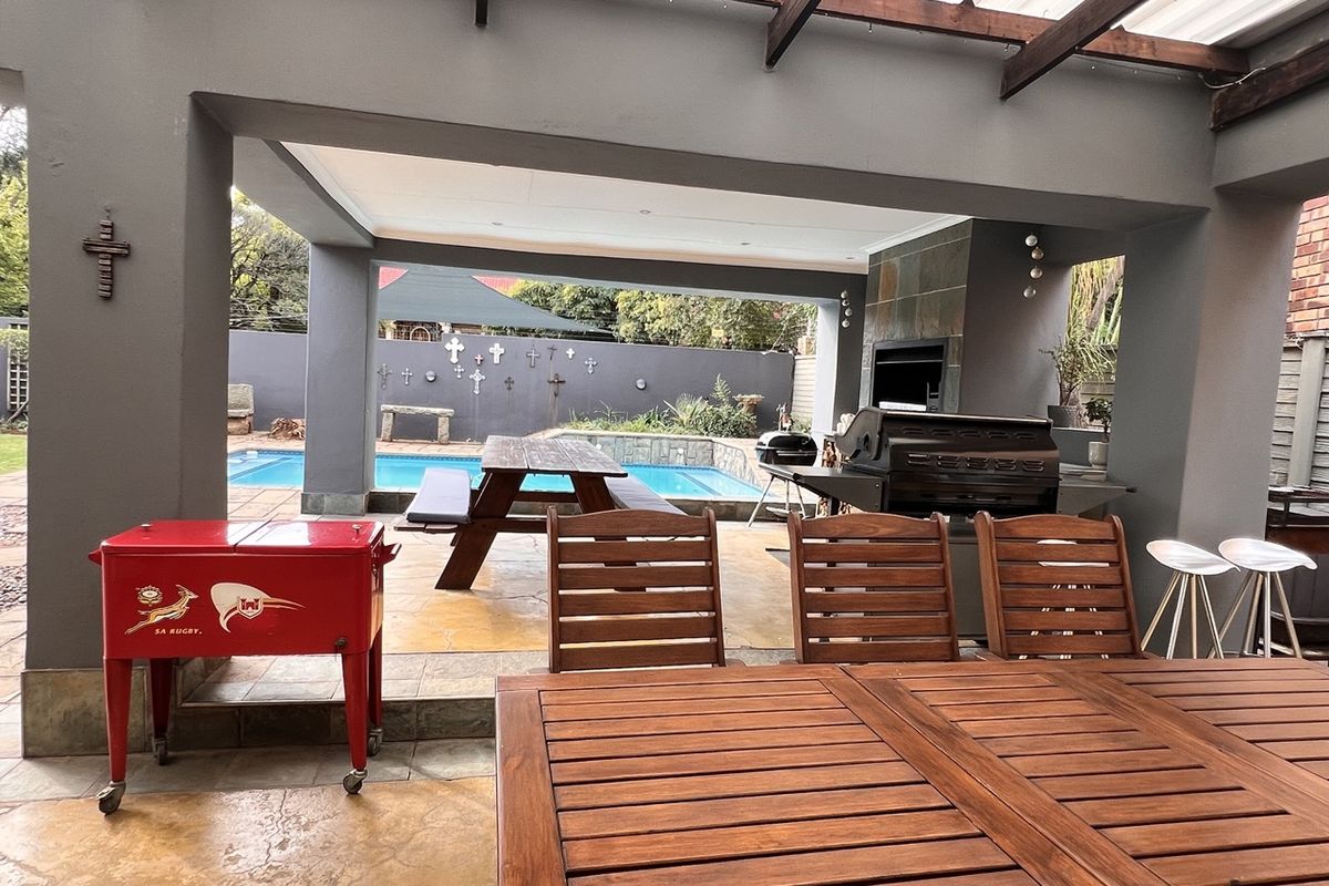 Luxury Living, Designed for Family Living – Space to Grow, Relax & Entertain - Photo 5