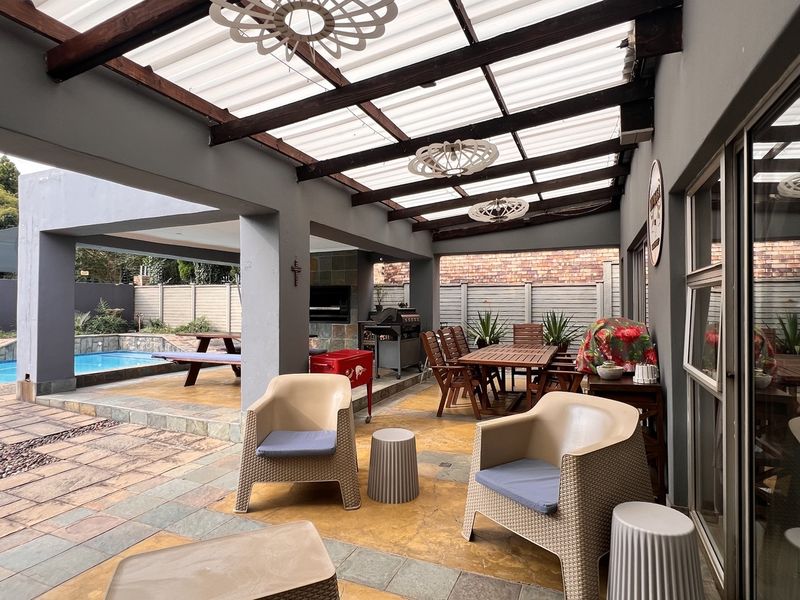 Luxury Living, Designed for Family Living – Space to Grow, Relax & Entertain - Photo 7