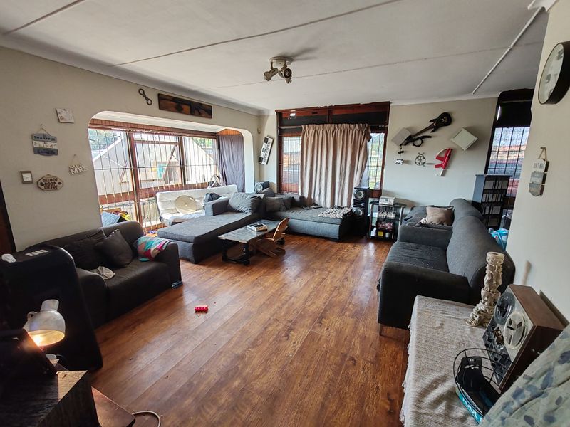 3 Spacious bedrooms House with a Separate flatlet - Photo 3