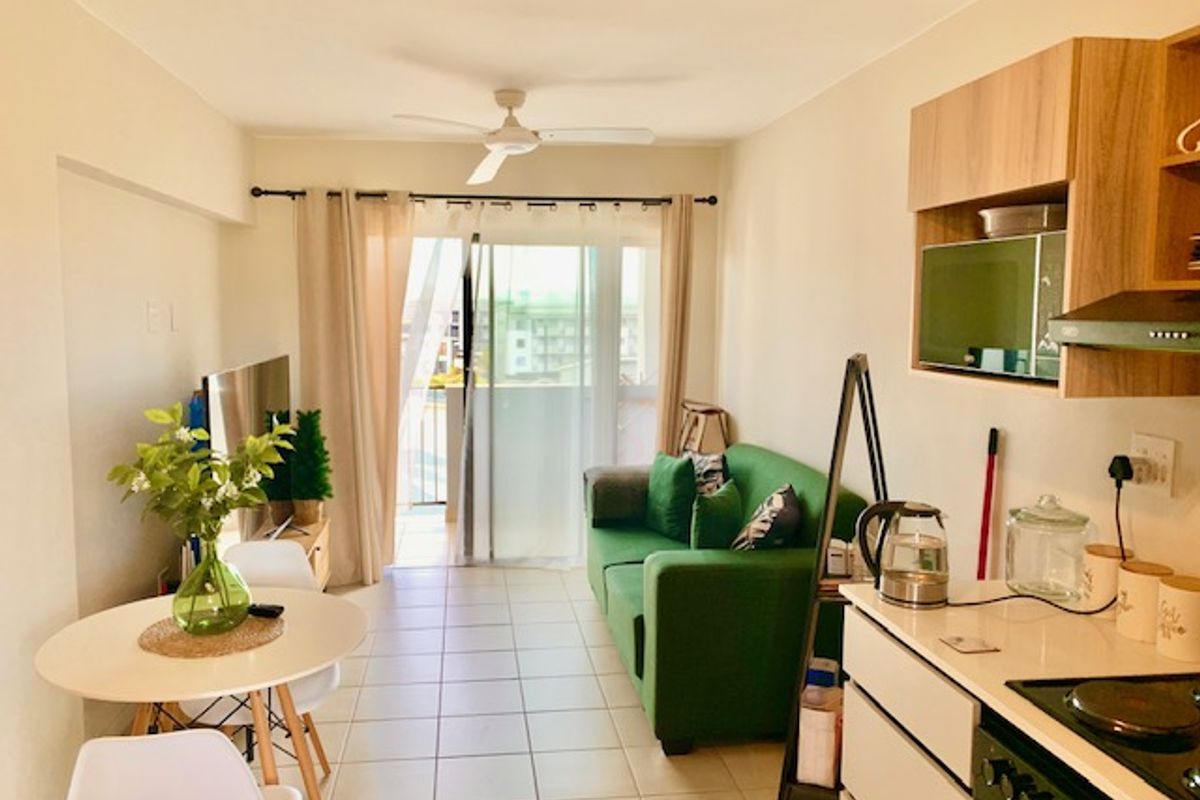 FULLY FURNISHED , PERFECT LOCKUP AND GO, 1 BEDROOM APARTMENT IN A SECURE ESTATE IN BALITO - Photo 5