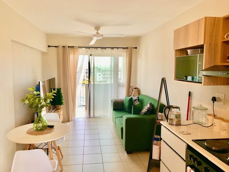 FULLY FURNISHED , PERFECT LOCKUP AND GO, 1 BEDROOM APARTMENT IN A SECURE ESTATE IN BALITO - Photo 5