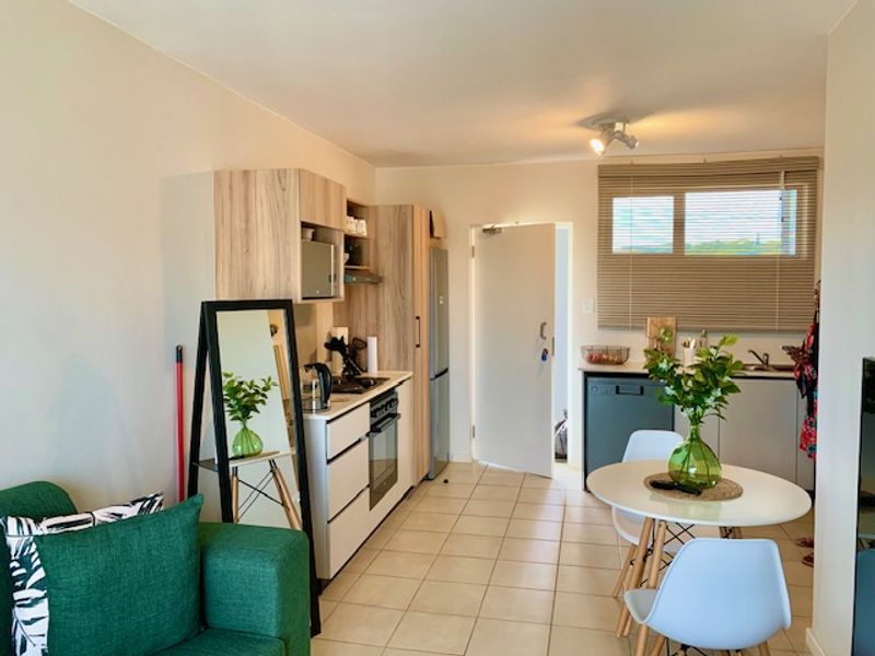 FULLY FURNISHED , PERFECT LOCKUP AND GO, 1 BEDROOM APARTMENT IN A SECURE ESTATE IN BALITO - Photo 7