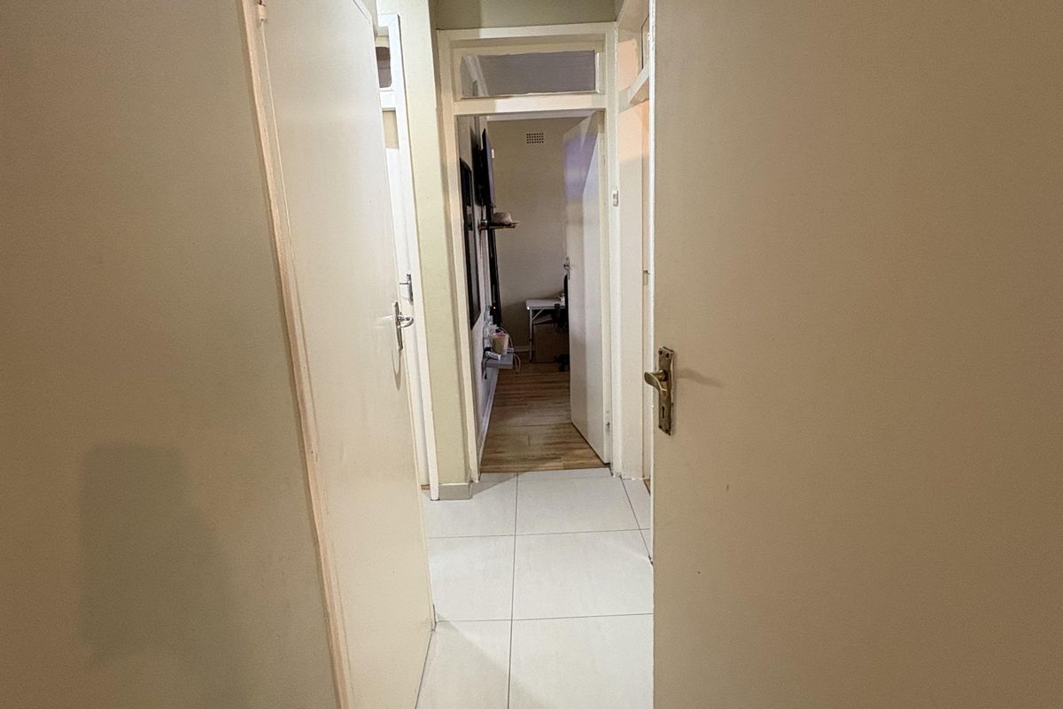 Property in a small complex for rent - Photo 5