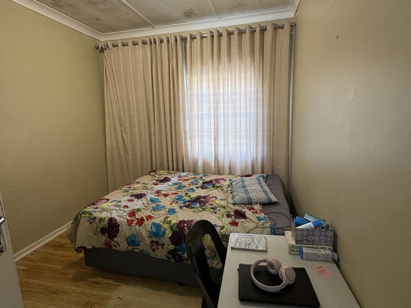 Property in a small complex for rent - Photo 8