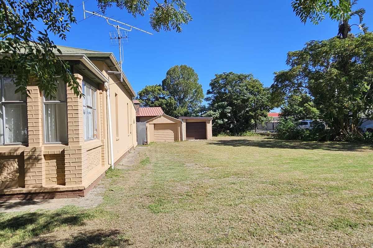 Versatile Property in Prime Location – 3 Bedroom Home with Flatlet - Photo 2