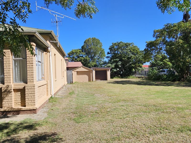 Versatile Property in Prime Location – 3 Bedroom Home with Flatlet - Photo 2