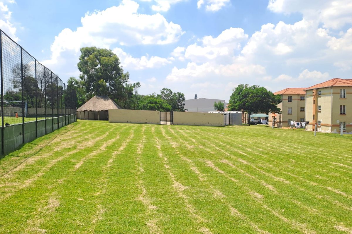 Community Living at its Finest- Safe with Lifestyle Amenities - Photo 5