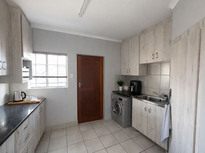 Charming 3-Bedroom Home with Value-Added Extras - Photo 4