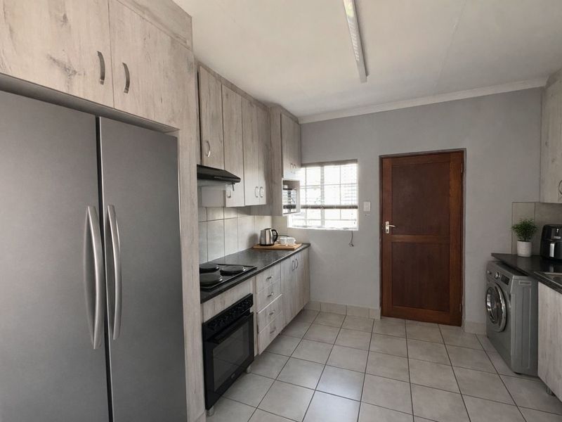 Charming 3-Bedroom Home with Value-Added Extras - Photo 3