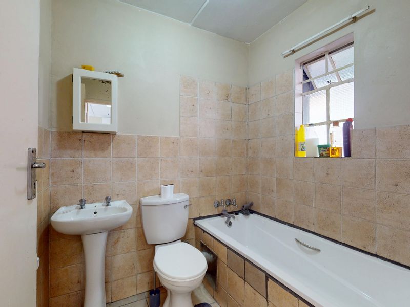 Smart, Secure Living in the Heart of Ravenswood - Photo 6