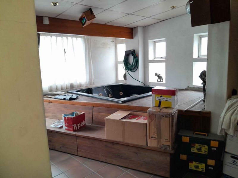 Property with a differance - Photo 3