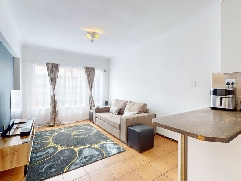 Smart, Secure Living in the Heart of Ravenswood - Photo 6