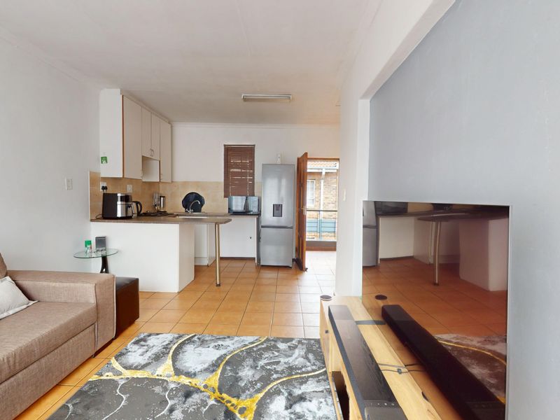 Smart, Secure Living in the Heart of Ravenswood - Photo 5